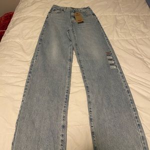 Levis high waisted straight jeans BNWT